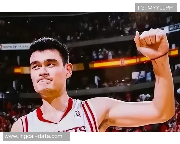 姚明单打脚步解析：如何运用灵活技巧征服篮球场的对手