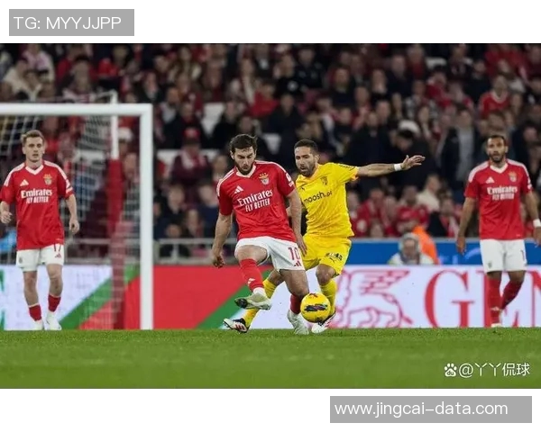 本菲卡逆转巴黎圣日耳曼友谊赛绝杀瞬间引发全场狂欢集锦回顾