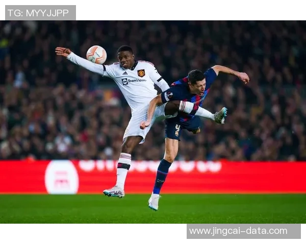 巴萨友谊赛大胜曼联六比二乌龙球瞬间点燃全场激情